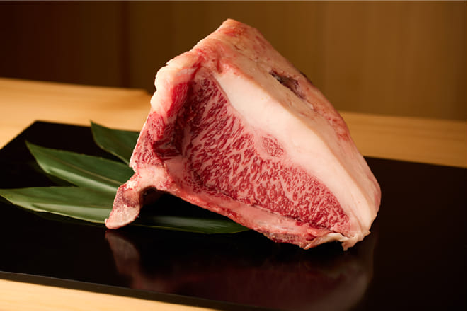 肉職人・新保吉伸氏が生む美味 「サカエヤ」の熟成肉