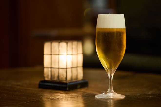 喉を潤す湯上りの一杯「Lounge YUAGARI BAR」